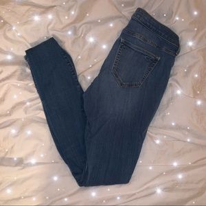 Hollister Low Rose Jean Legging !! 🤍